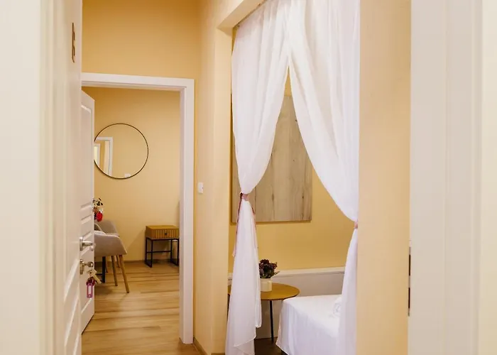 Luxury And Comfort In Timisoaras Oldest Lejlighed Timişoara